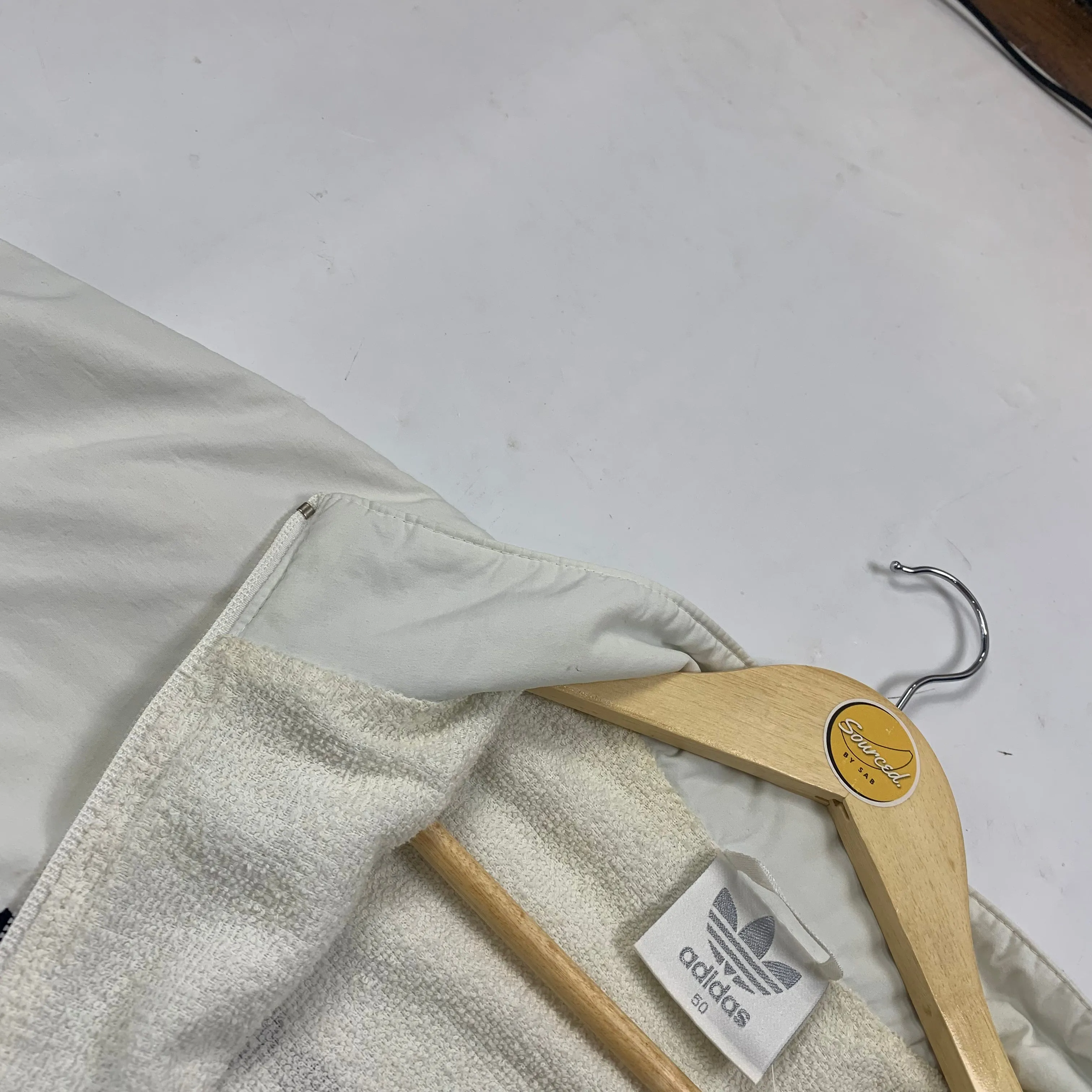 Adidas Original White Trackjacket (L)