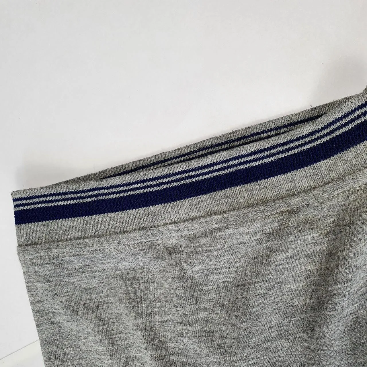 Adidas Vintage Embroidered Grey T-shirt (L)