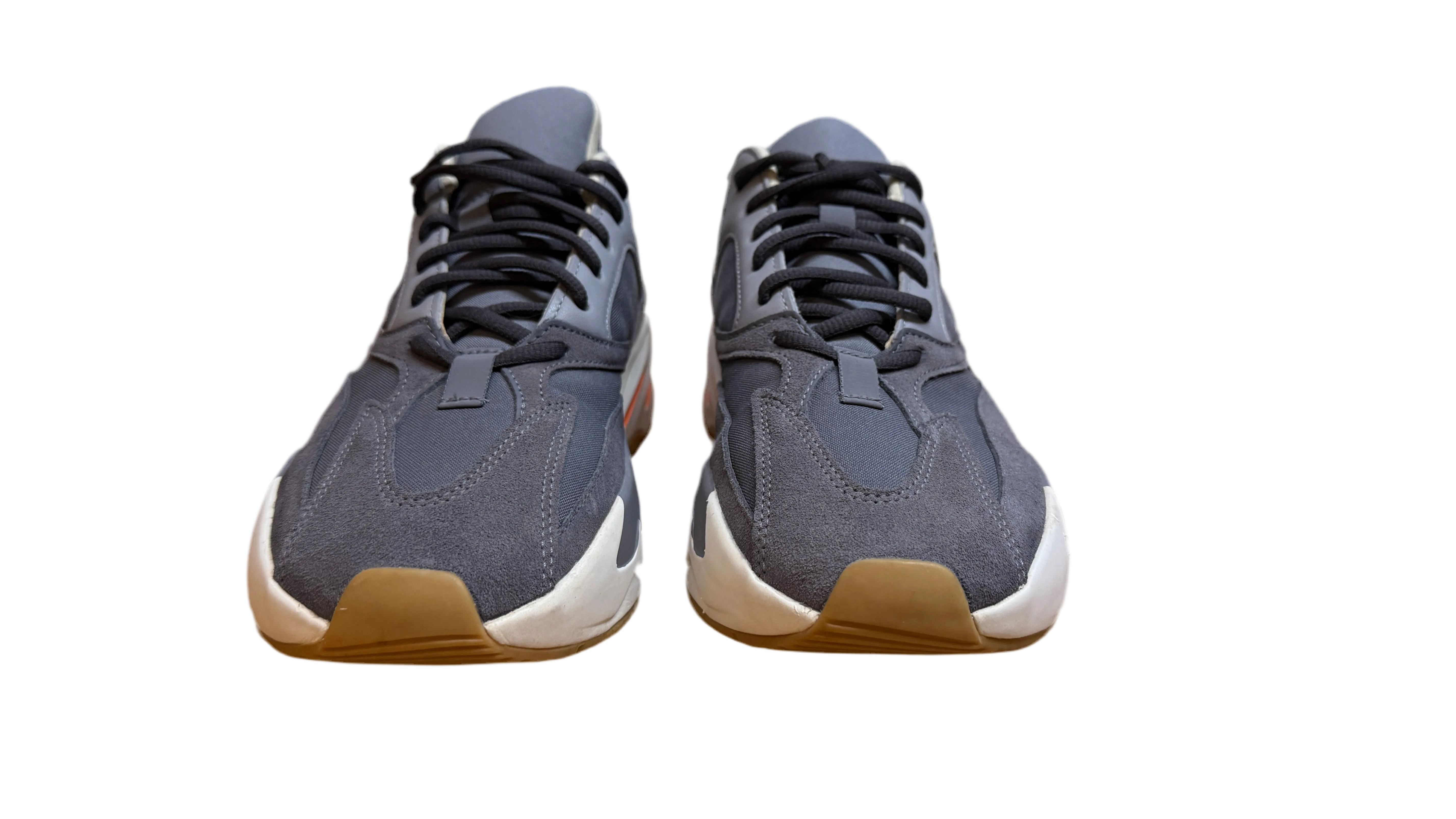 adidas Yeezy Boost 700Magnet (USED)