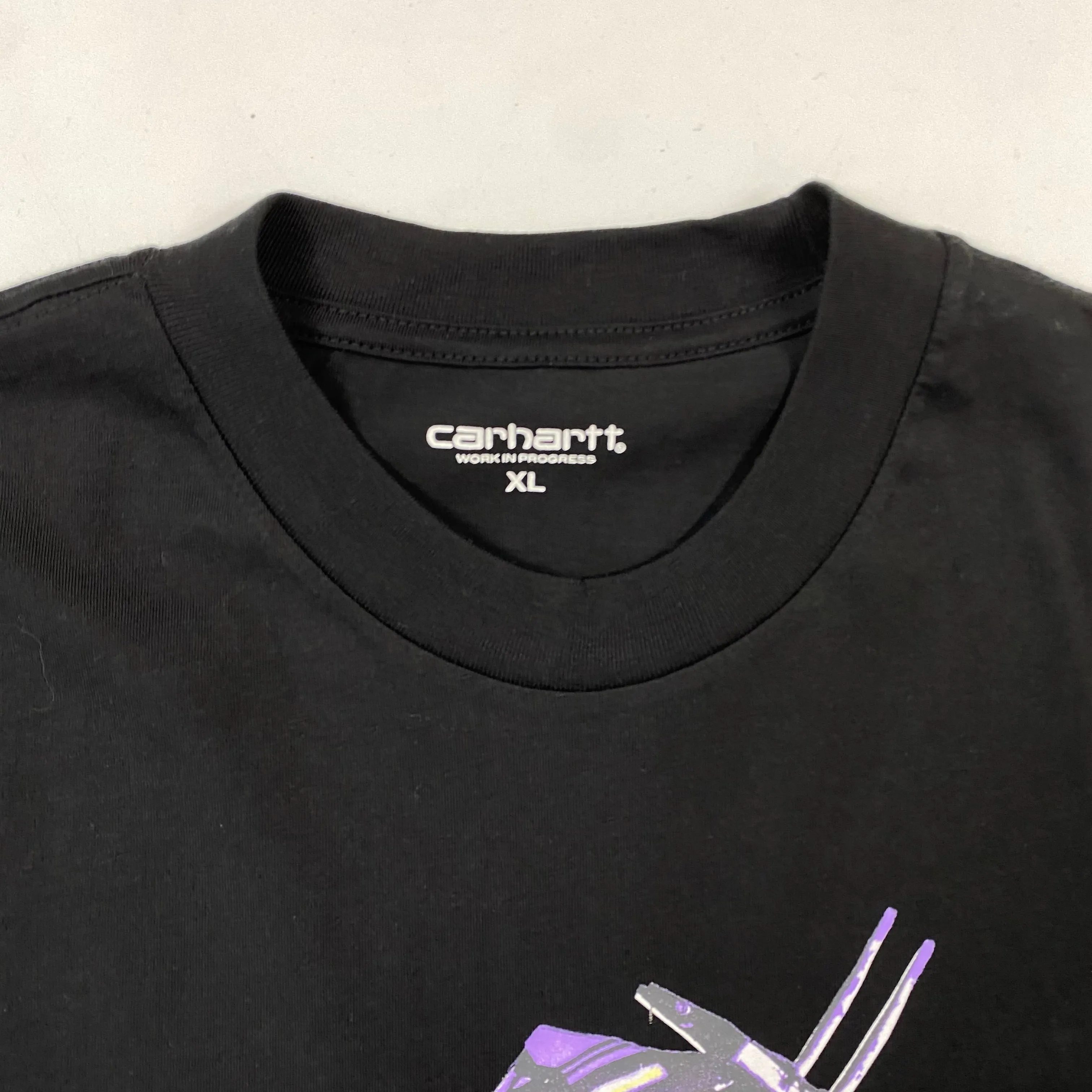 carhartt black graphic t-shirt