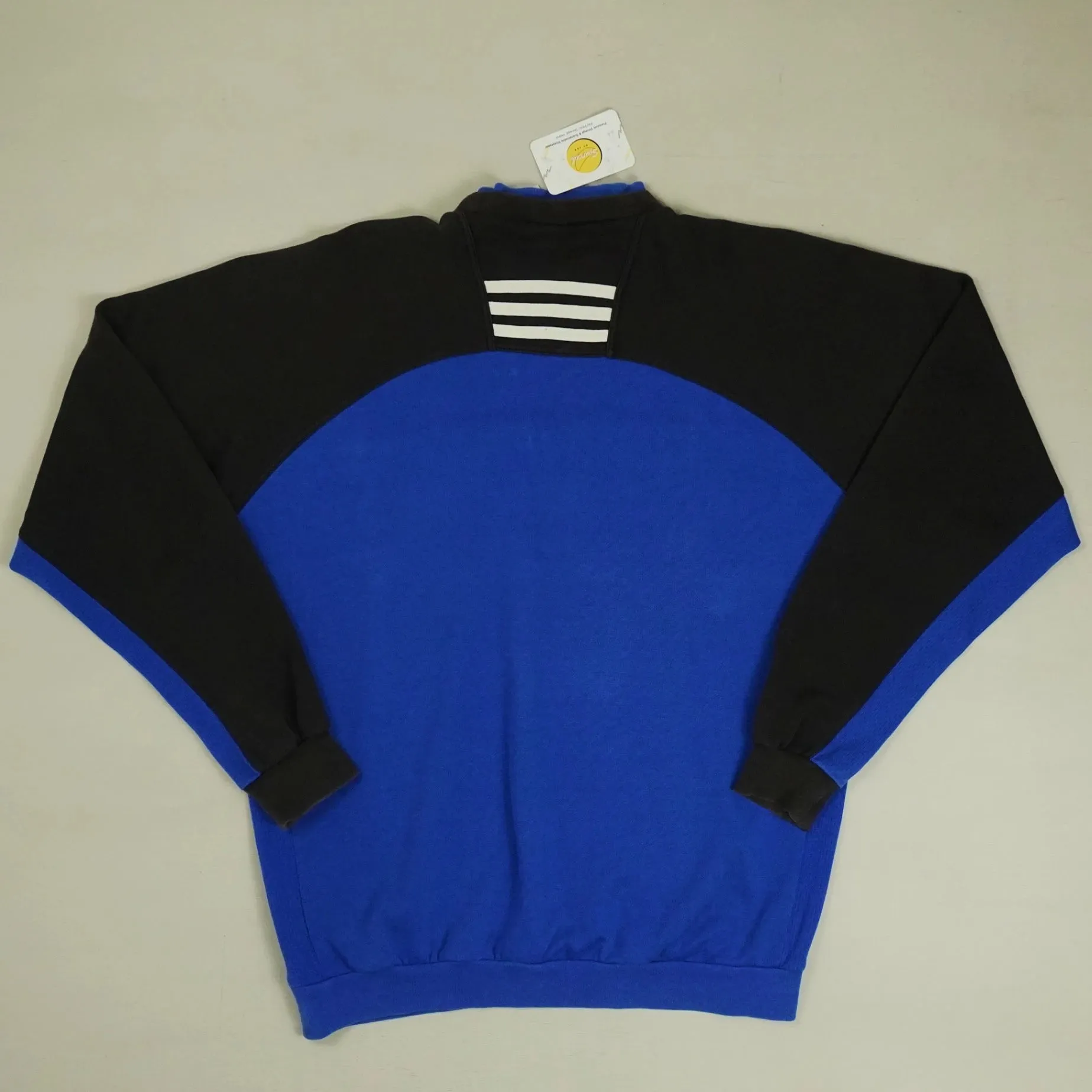 Vintage Adidas Black Sweater (L)